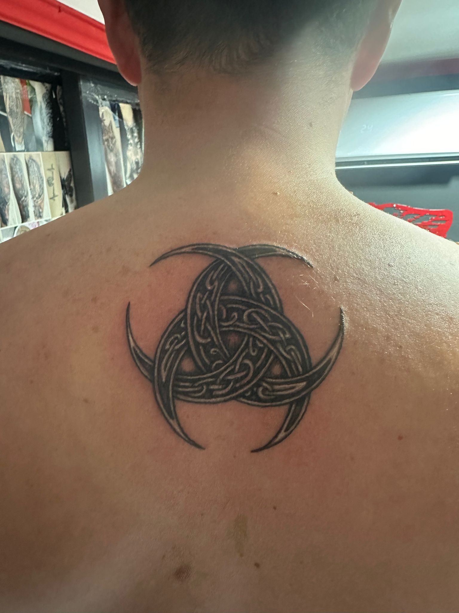 Sırt ve Sırt Ortası Dövmeler 