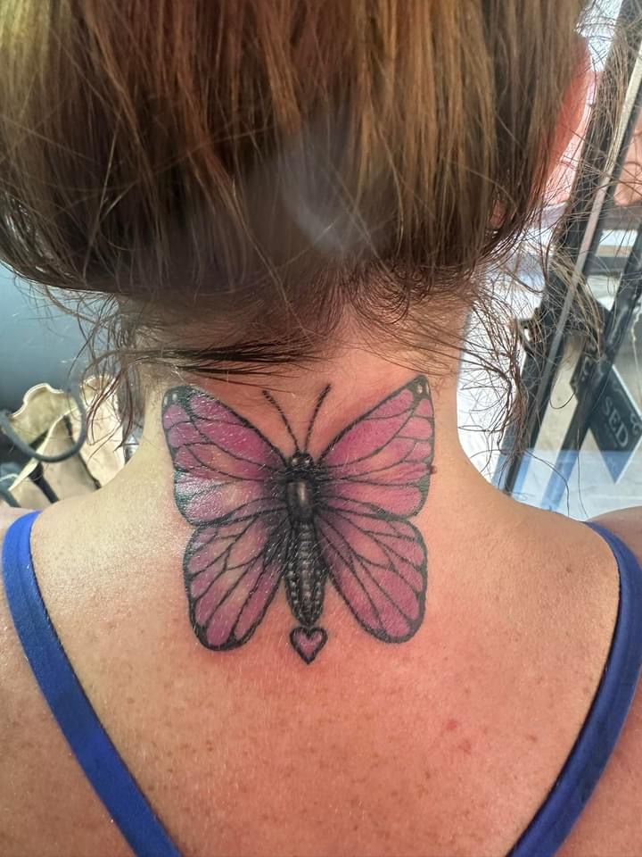 Çiçekler Kelebekler ve Böcek Dövmeleri